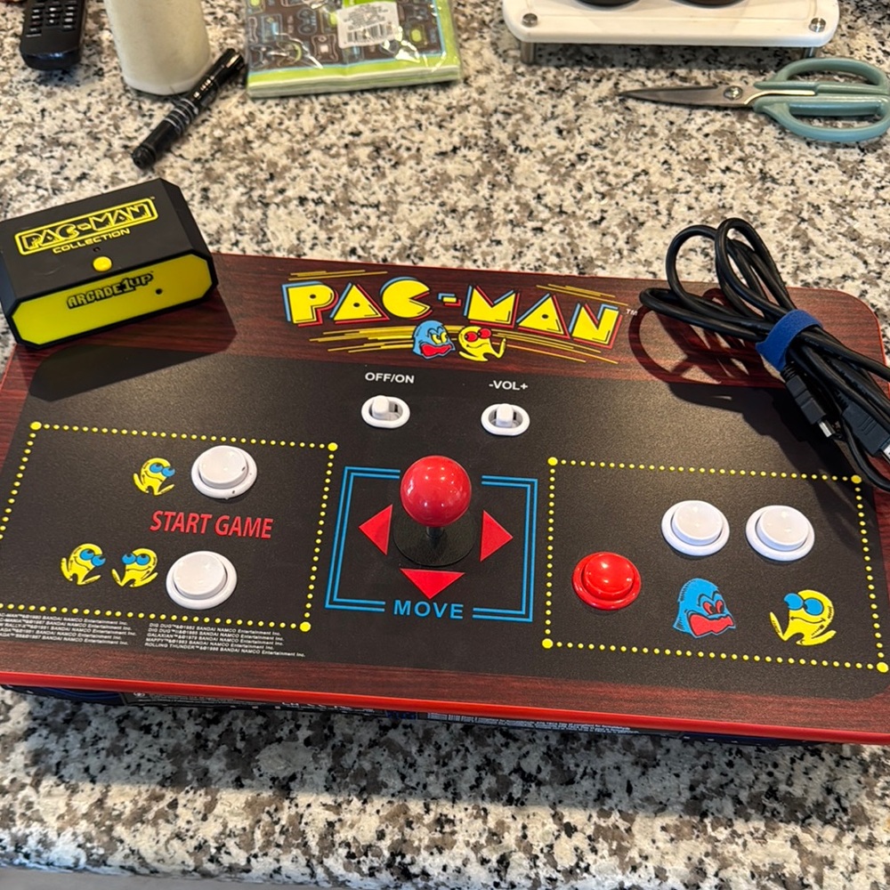 Arcade1UP - Pac-Man, 10 Games in 1, Video Game Couchcade
